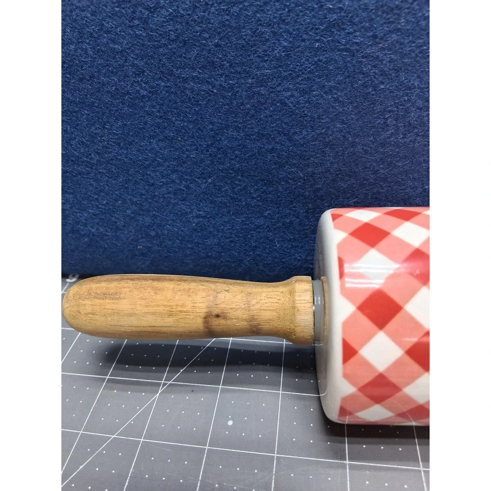 The Pioneer Woman Rolling Pin Red Gingham Ceramic Wood Handles Farmhouse Unused